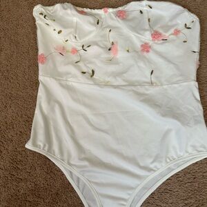 Floral Embroidered White and pink One Piece snap bodysuit size large /new